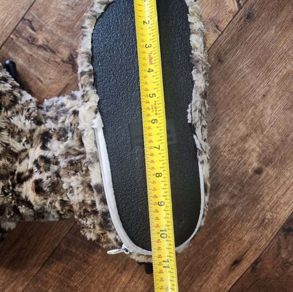 Leopard Print Furry Vibrating Booties - Picture 5 of 6